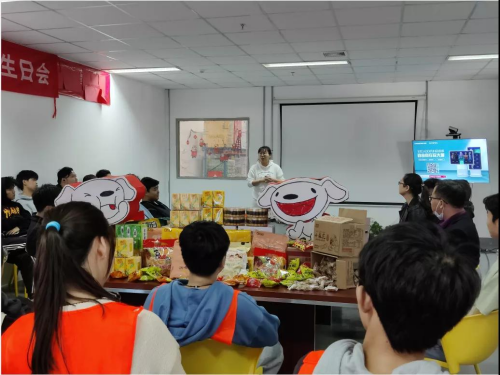 校领导巡视实习、看望京东实习实训学生(图1)