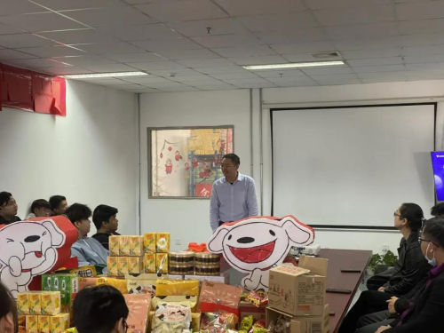 校领导巡视实习、看望京东实习实训学生(图5)